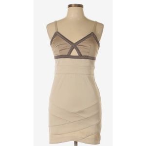 🆕 Romeo + Juliet Couture Bodycon Dress